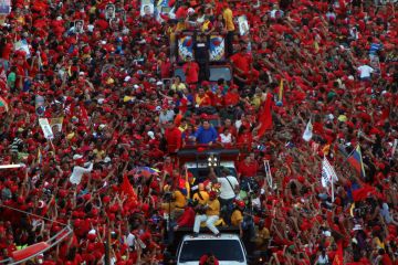 Venezuelans on the streets one week before poll