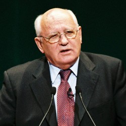 Gorbachov: Putin and Medvediev have to resign