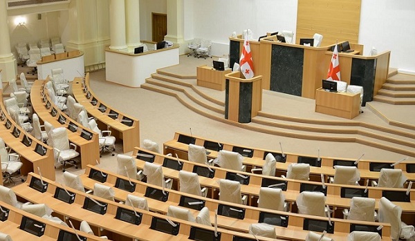 Parliament approves anti-crisis budget