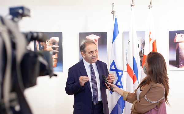 An Exhibition of the Israeli Painter and Sculptor Held in Tbilisi