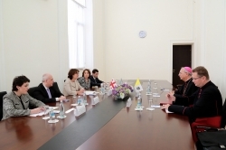 Information on the meeting between the Georgian Foreign Minister and the Secretary for Relations with States of the Holy See