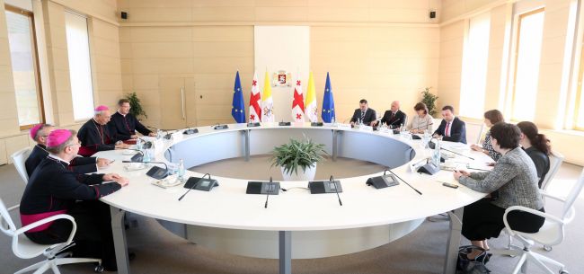 Prime Minister met the Secretary for Relations with States of Vatican