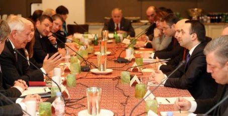 Georgian PM meets American businessmen