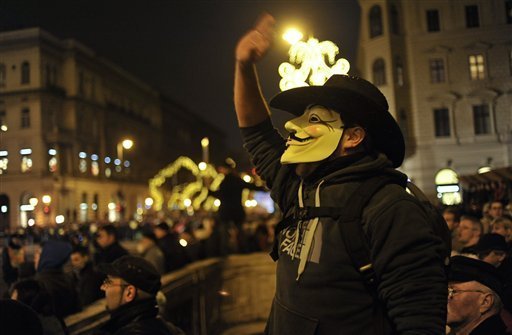 Hungarians protest against new Fidesz constitution