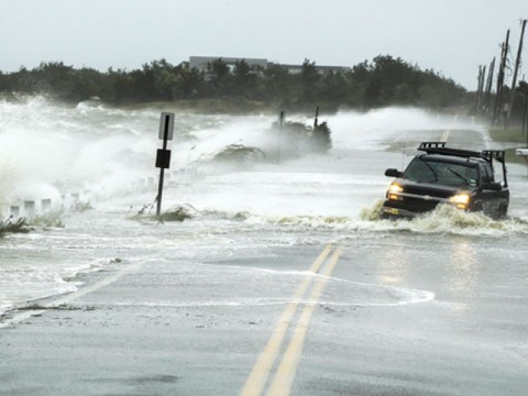 Sandy’s death toll rises to at least 42