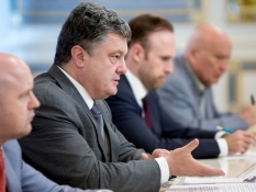Poroshenko demands change in tactics in ATO zone