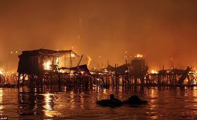 Bangladesh: Fire rips through shanty town