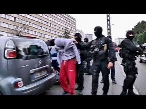 French police find explosives in militant Islamist hunt
