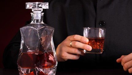 Psychologists: religious people get more aggressive under influence of alcohol 