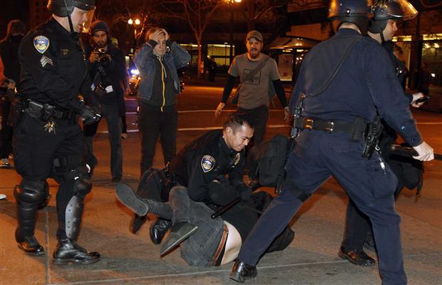 Arrests in Oakland protests rise to more than 400