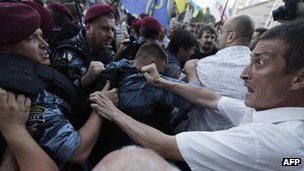 Ukrainian Rada Adopts Law on Language Policy